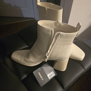 Forever 21 Cream Croc-Patterned Heeled Boots